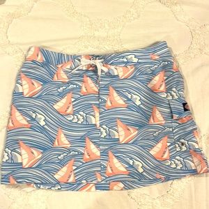 Vineyard Vines mini skirt size 10